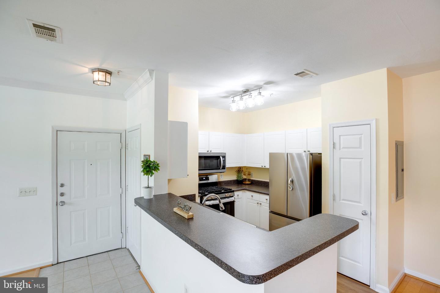 11321 Aristotle Dr #3-303 Property Photo 17