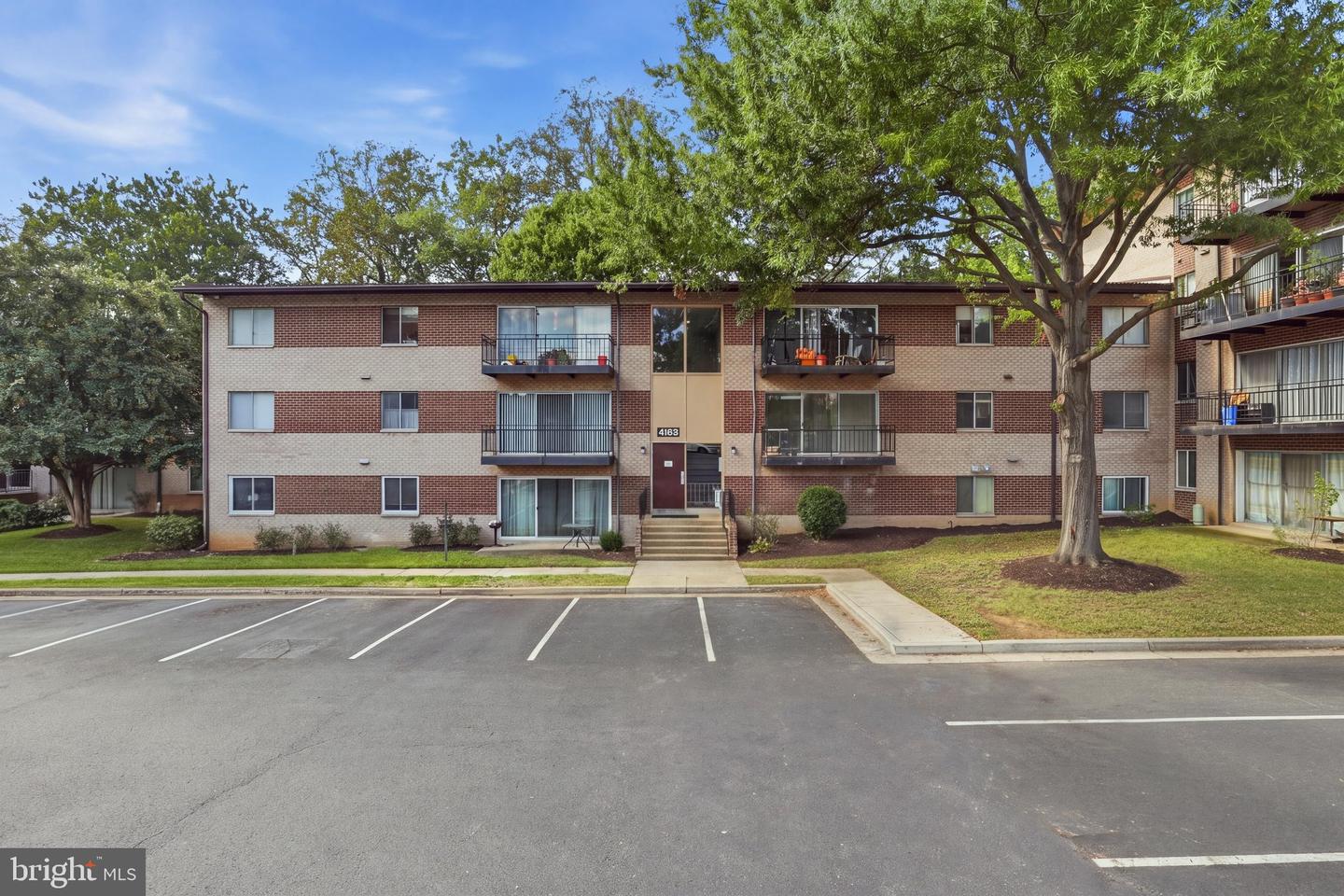 4108 Mangalore Dr #302 Property Photo 3