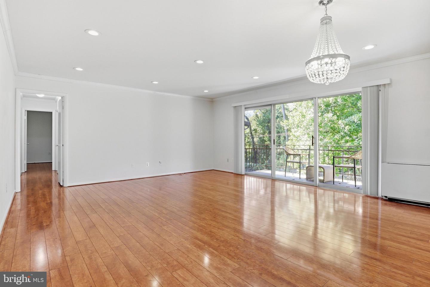 4108 Mangalore Dr #302 Property Photo 6