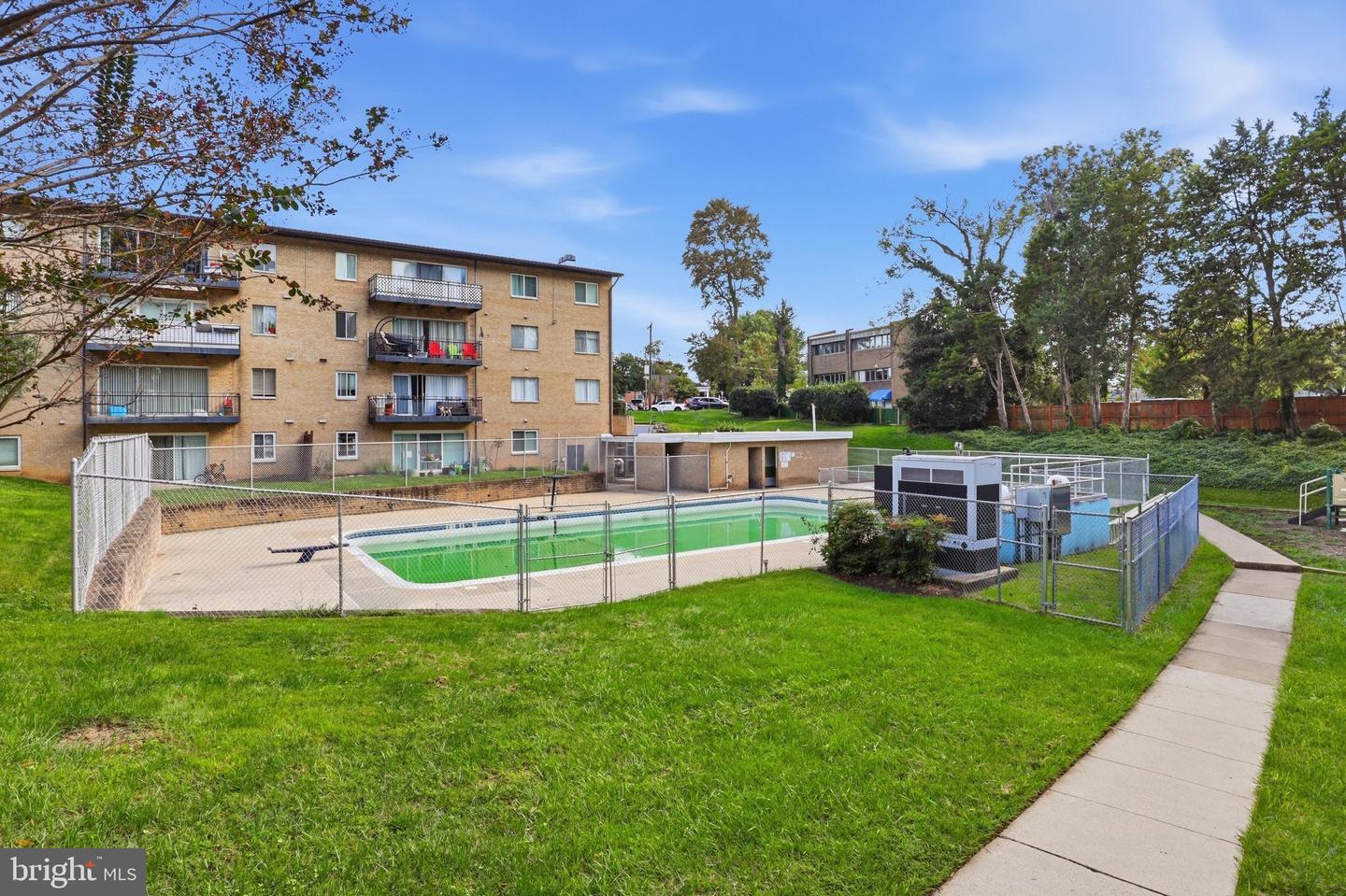 4108 Mangalore Dr #302 Property Photo 26