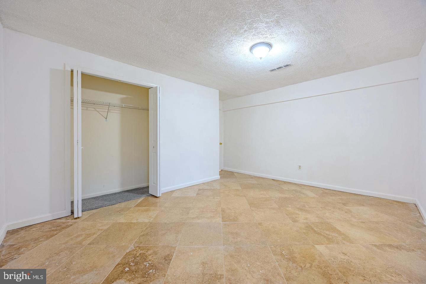 8200 Maple Ridge Ave Property Photo 23