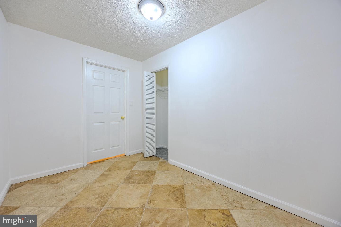 8200 Maple Ridge Ave Property Photo 24