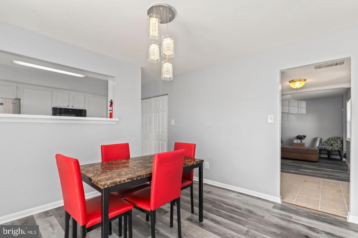 9904 Hagel Cir Property Photo 11