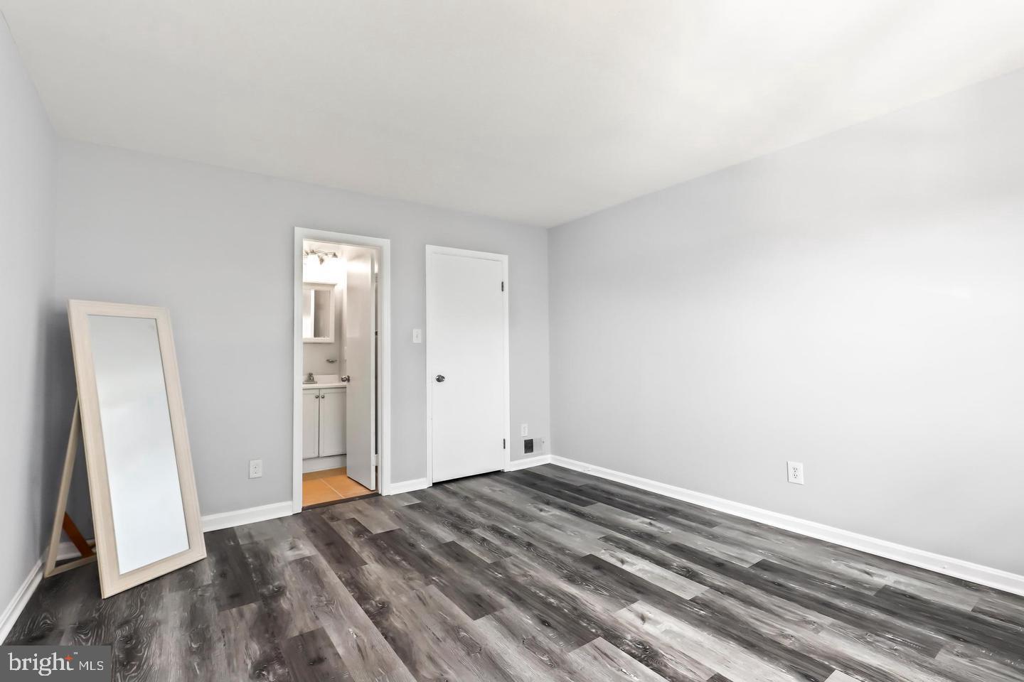 9904 Hagel Cir Property Photo 16
