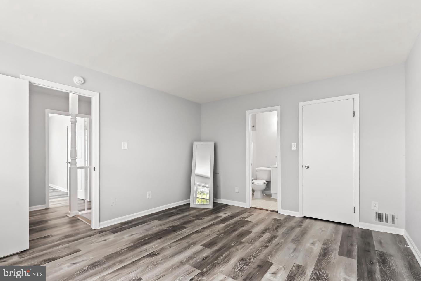 9904 Hagel Cir Property Photo 17