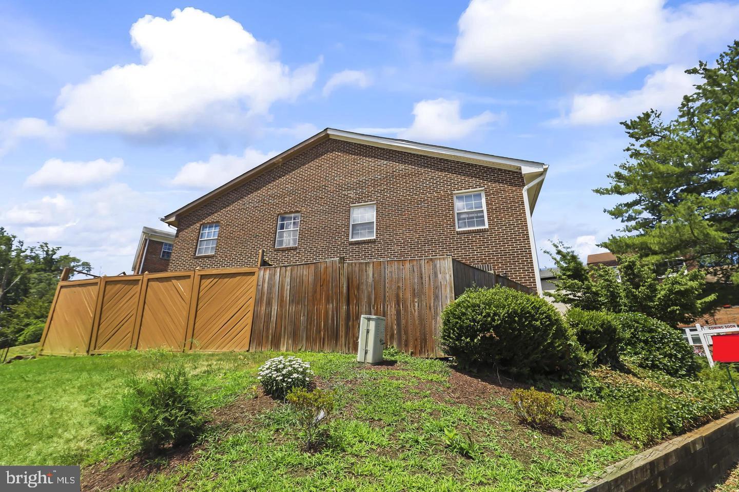 9904 Hagel Cir Property Photo 27