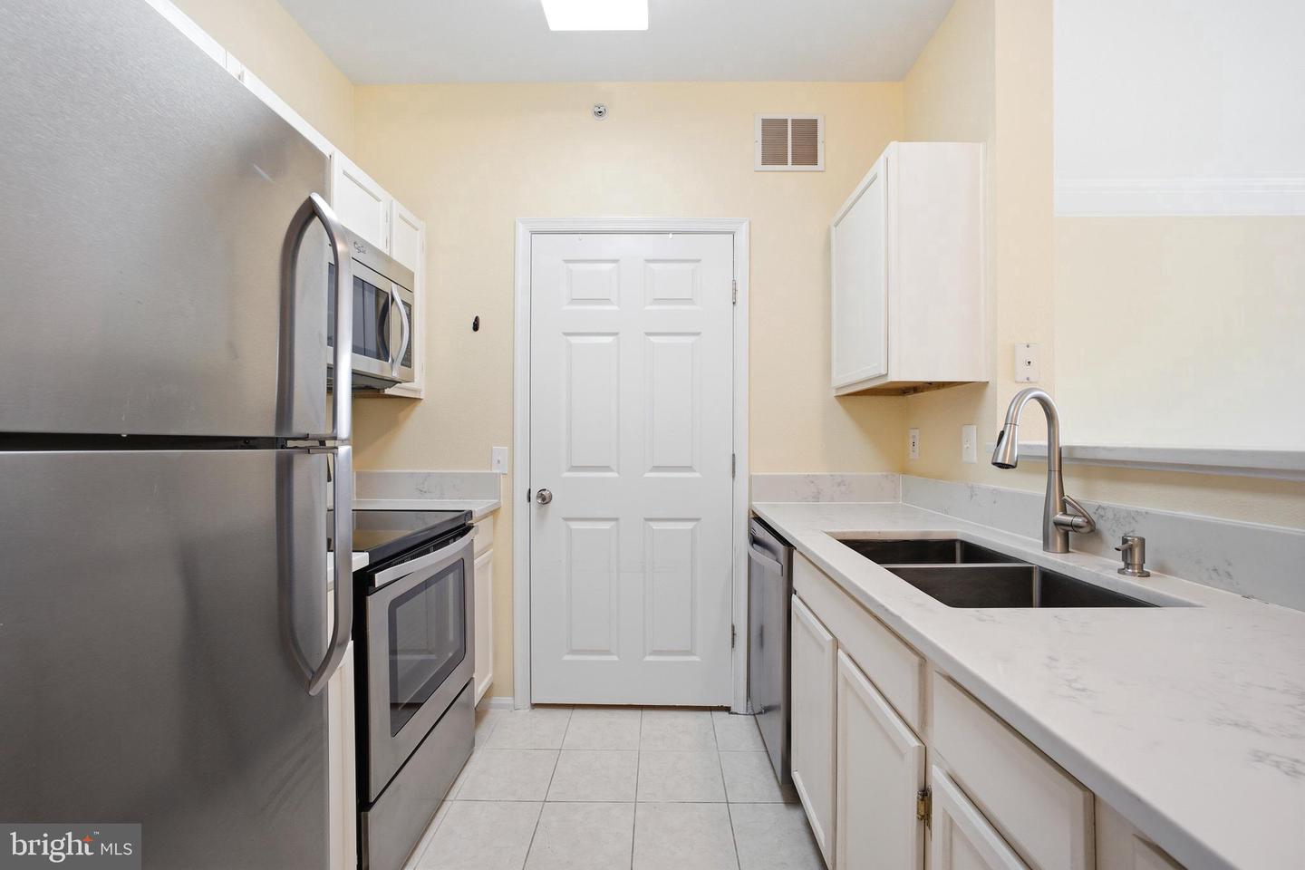 1580 Spring Gate Dr #4415 Property Photo 3
