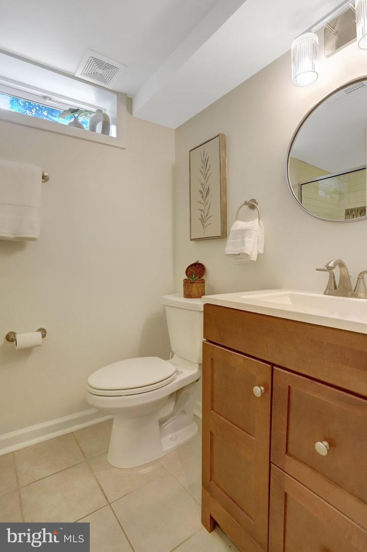 5910 Edgehill Dr Property Photo 42