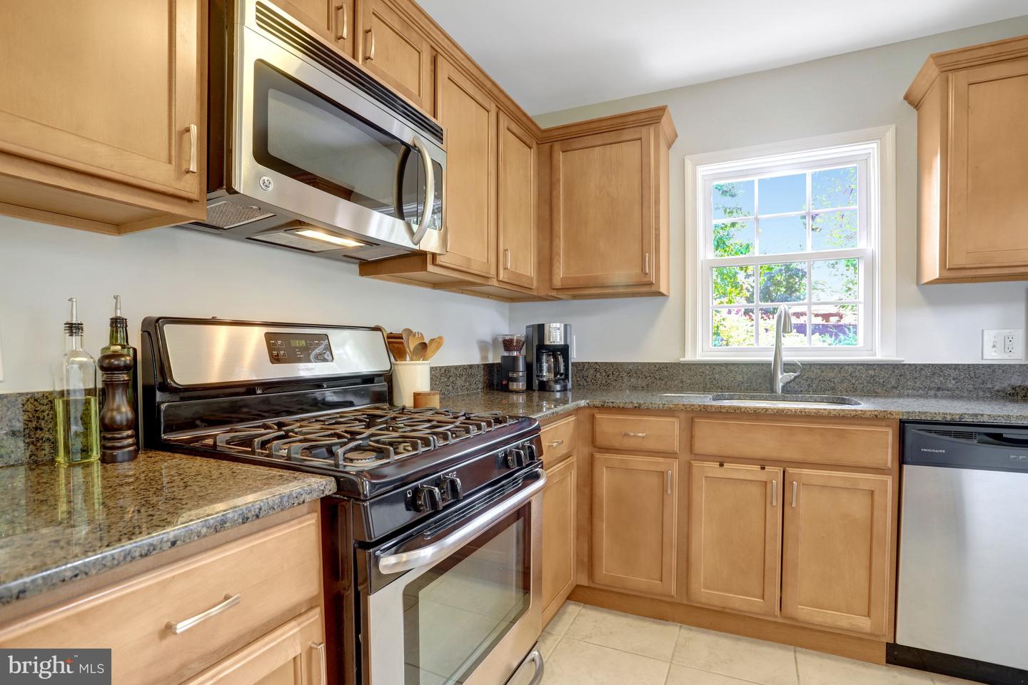 5910 Edgehill Dr Property Photo 66