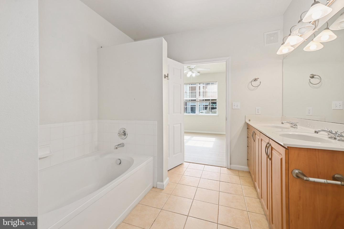 12949 Centre Park Cir #103 Property Photo 29