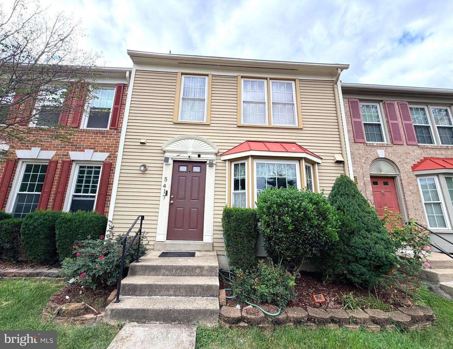 5417 NEW LONDON PARK DR Property Photo 1