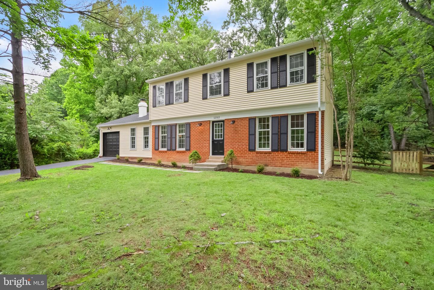 12312 Coleraine Ct Property Photo 3