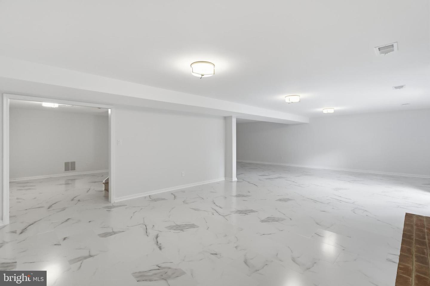 6294 Dunaway Ct Property Photo 4