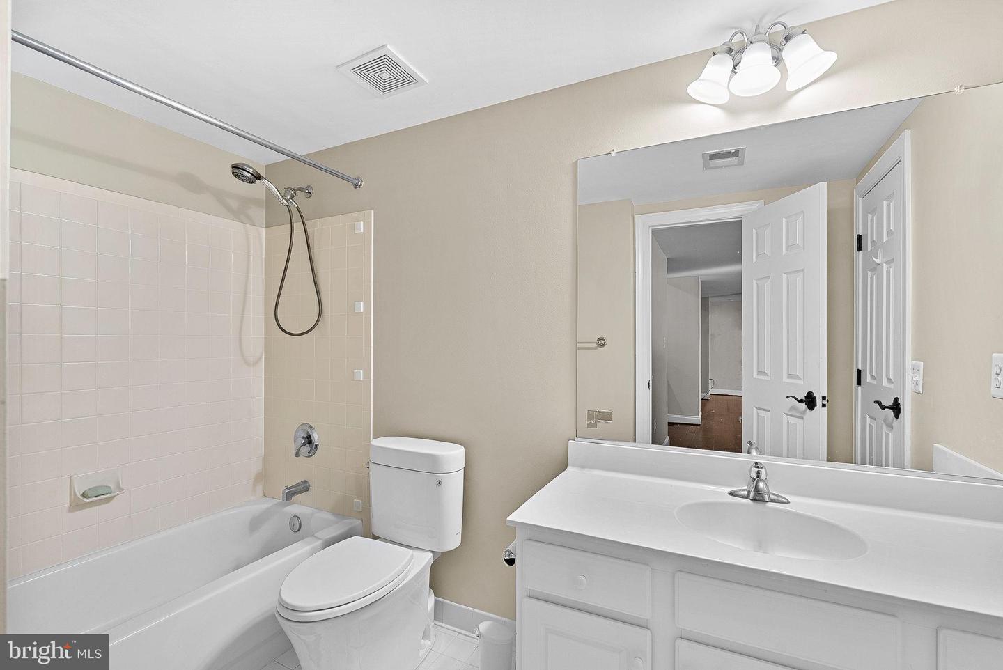 8138 Rondelay Ln Property Photo 34