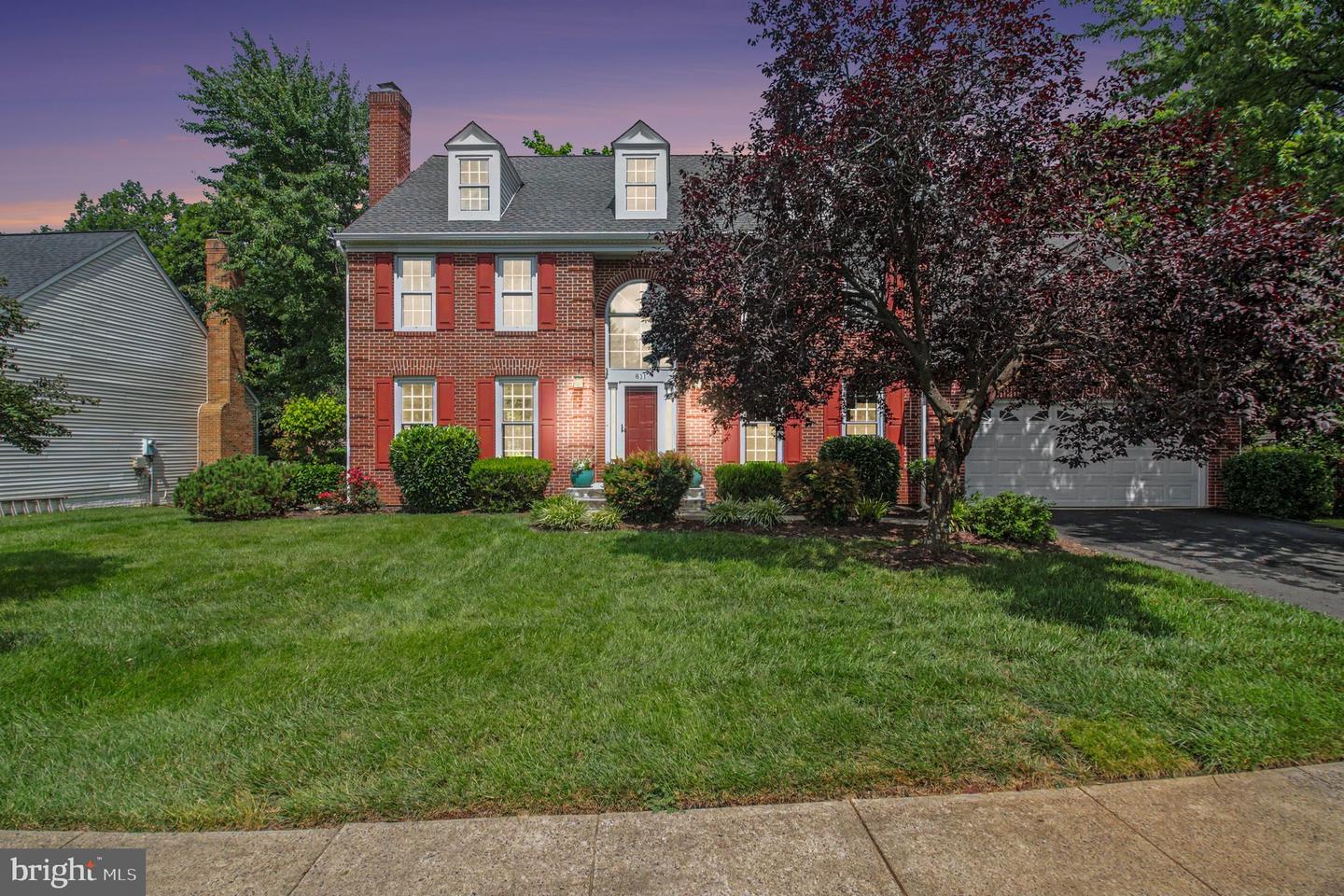 811 Autumn Breeze Ct Property Photo 1