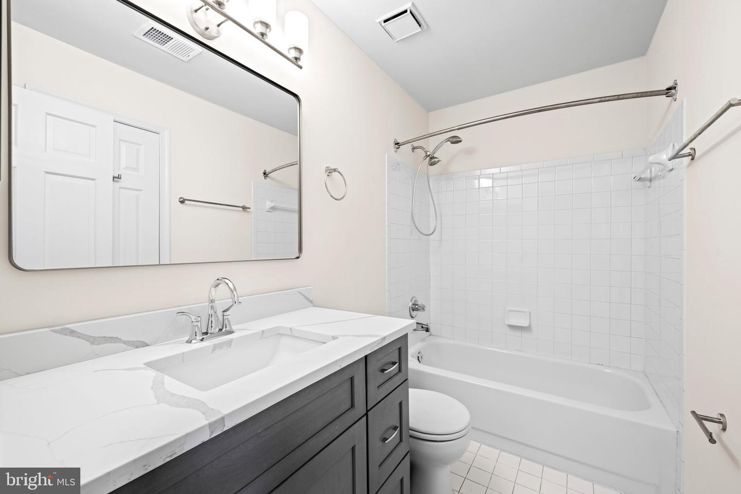 2902 Jessica Ct Property Photo 42