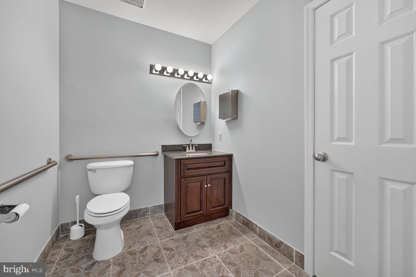 6153 Fuller Ct #8 Property Photo 7