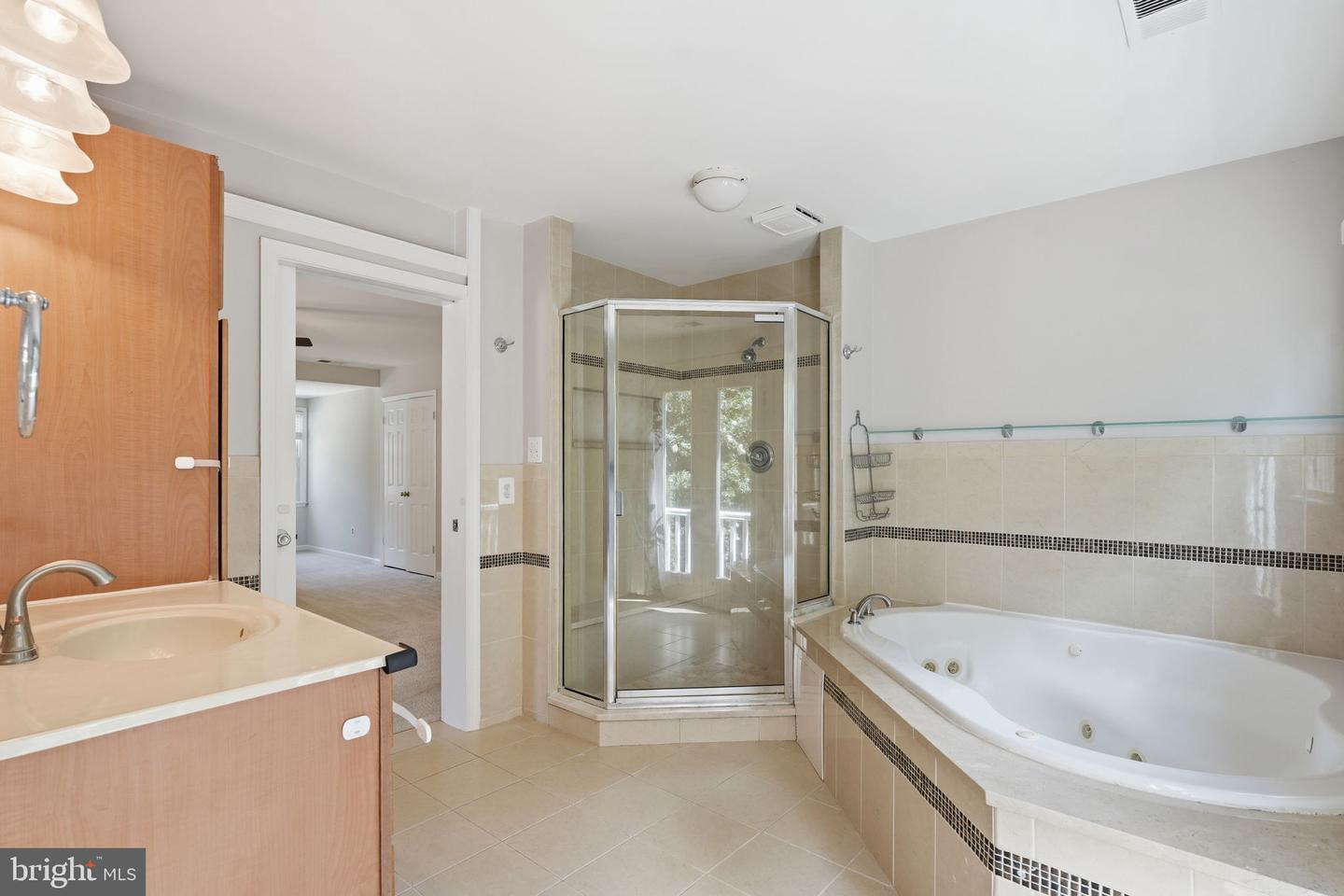 7316 Walnut Knoll Dr Property Photo 33
