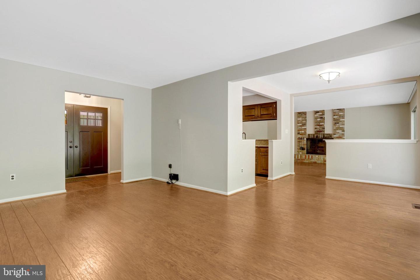 8701 Norfolk Ave Property Photo 5