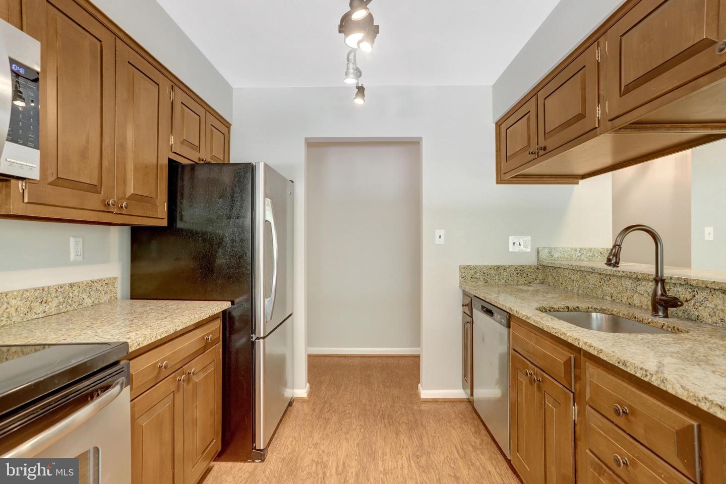 8701 Norfolk Ave Property Photo 11
