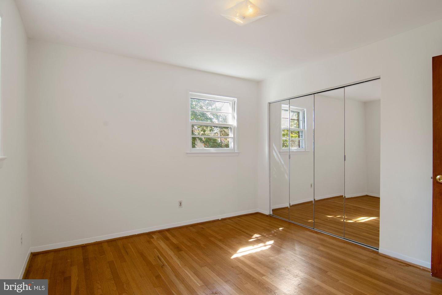 6807 Dean Dr Property Photo 18