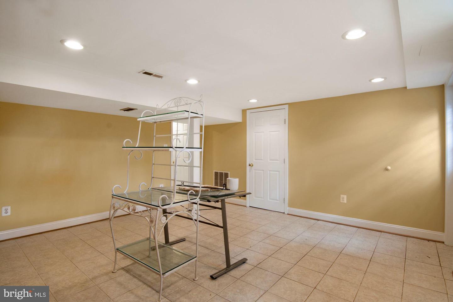 6807 Dean Dr Property Photo 23