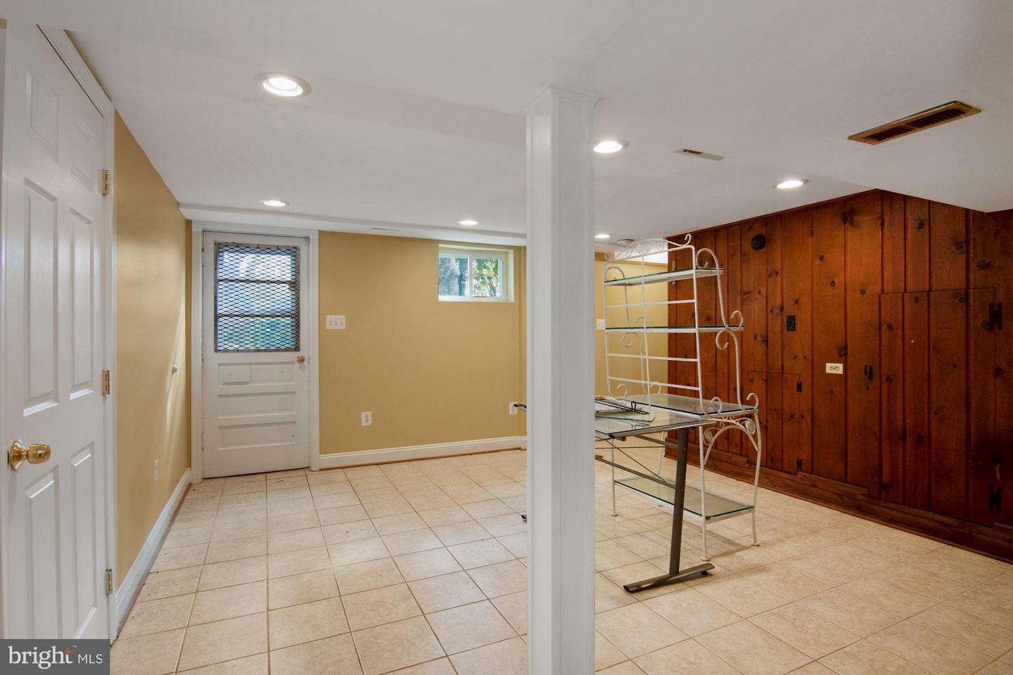 6807 Dean Dr Property Photo 24