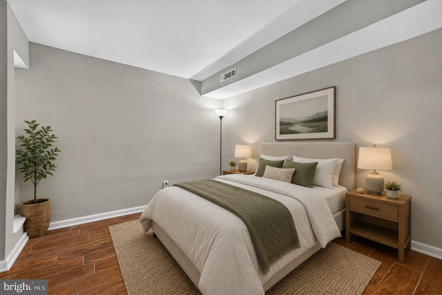 8509 Barrington Ct #j Property Photo 18