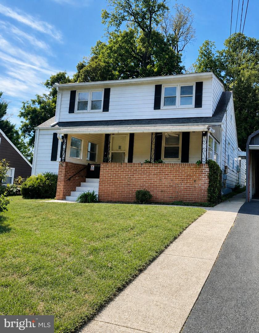 3120 Chepstow Ln Property Photo 1