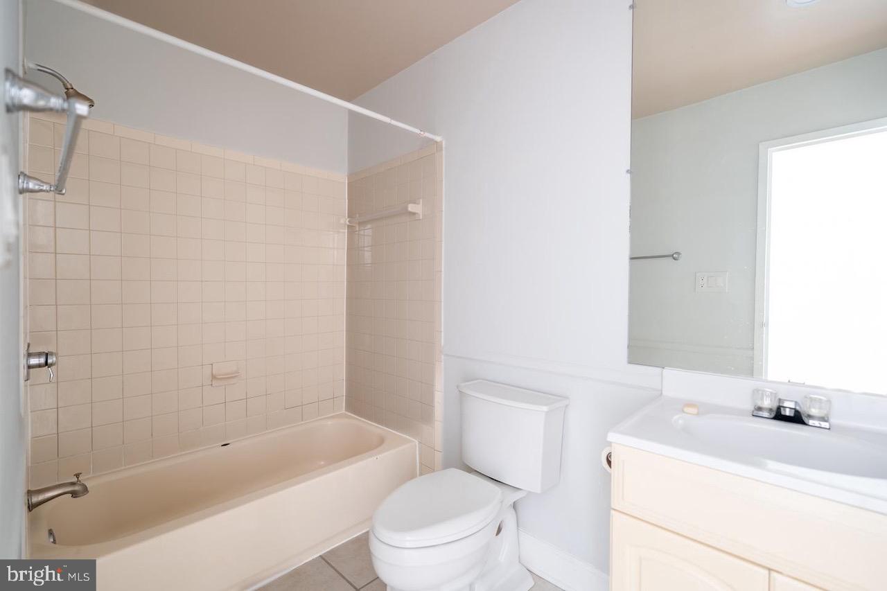 9570 Hagel Cir #d Property Photo 3