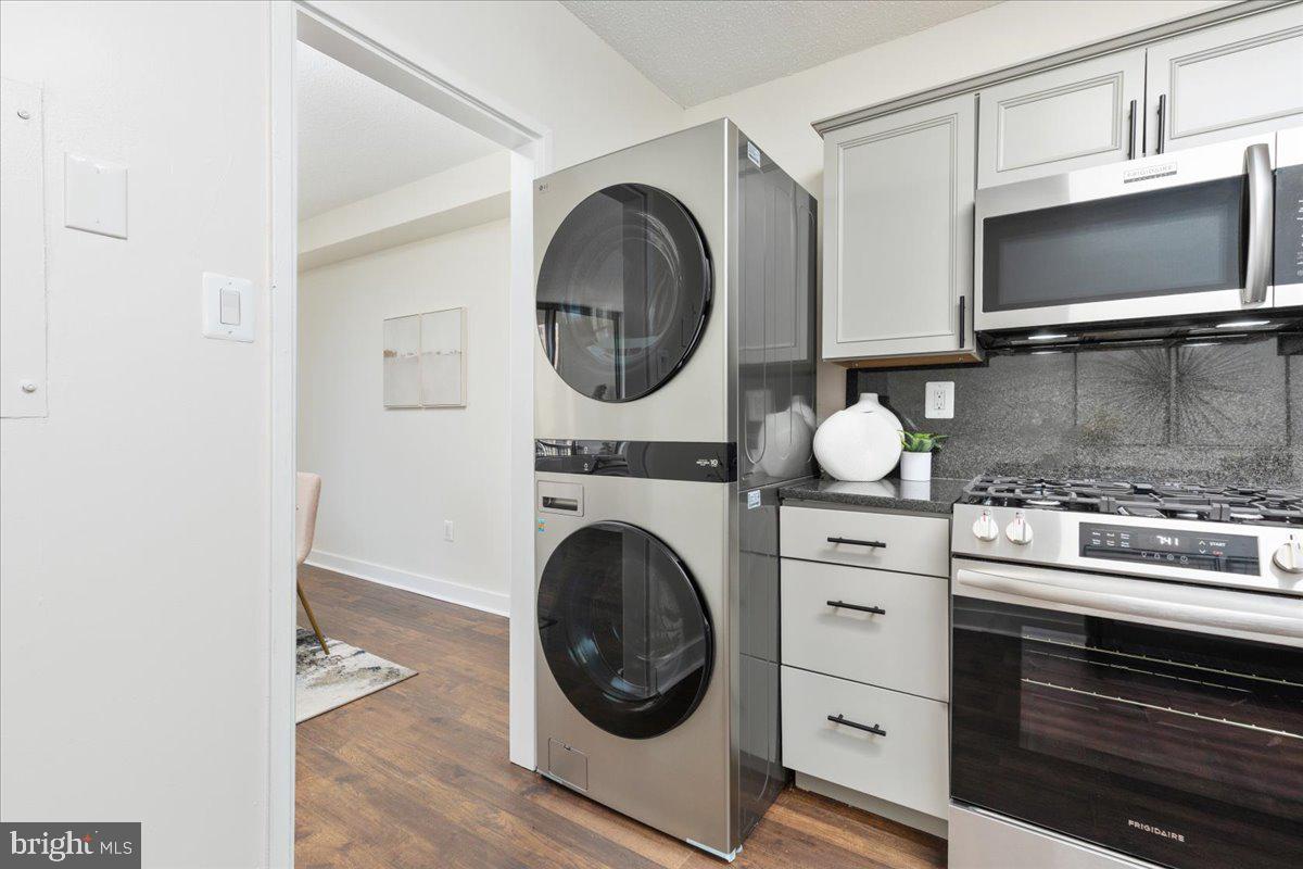 3705 S George Mason Dr #1403s Property Photo 10