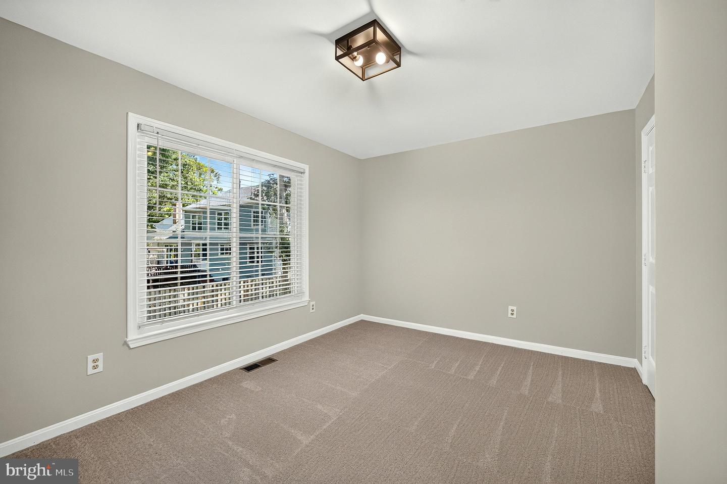 6200 Maple Run Ct Property Photo 32
