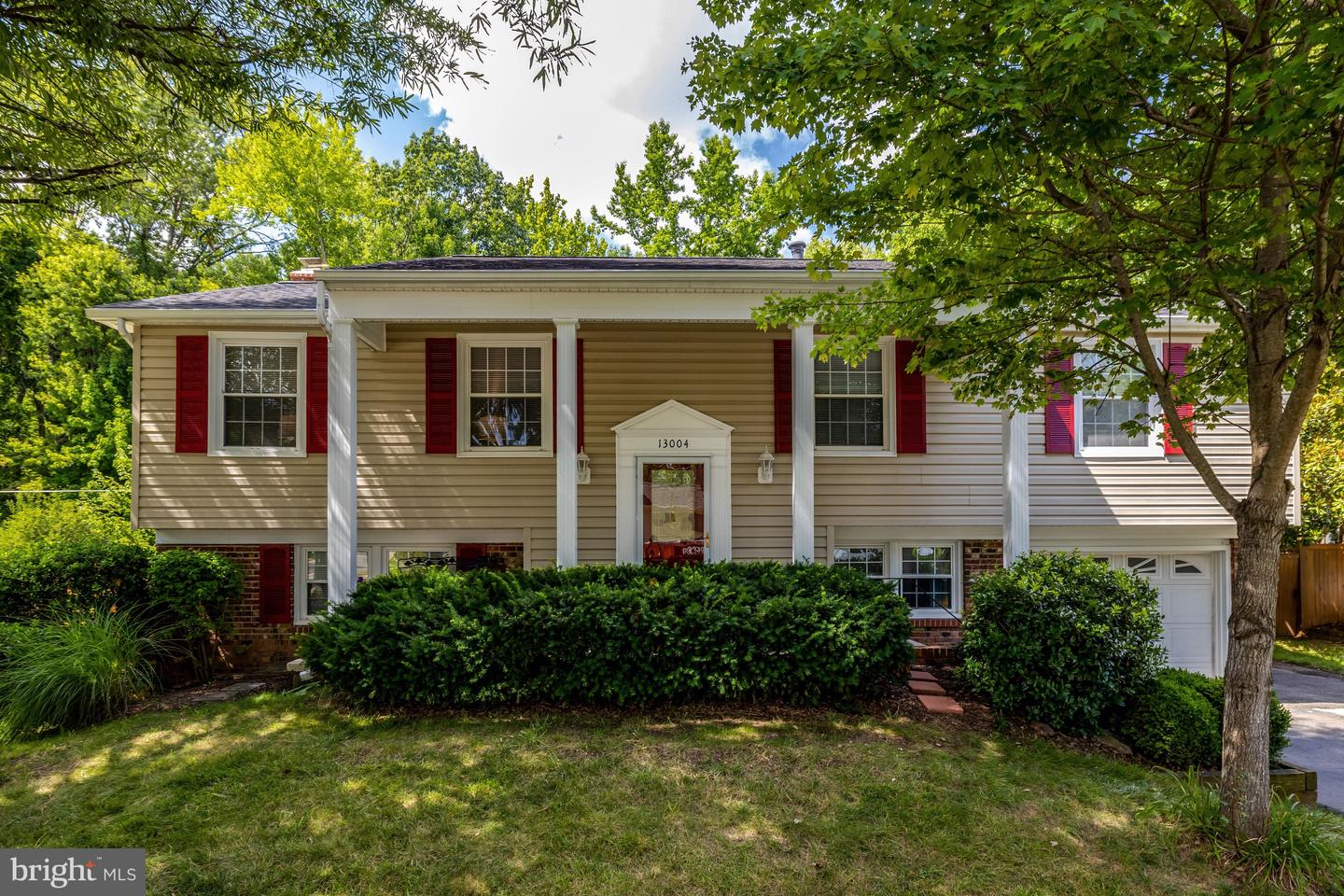 13004 Maple View Ln Property Photo 1