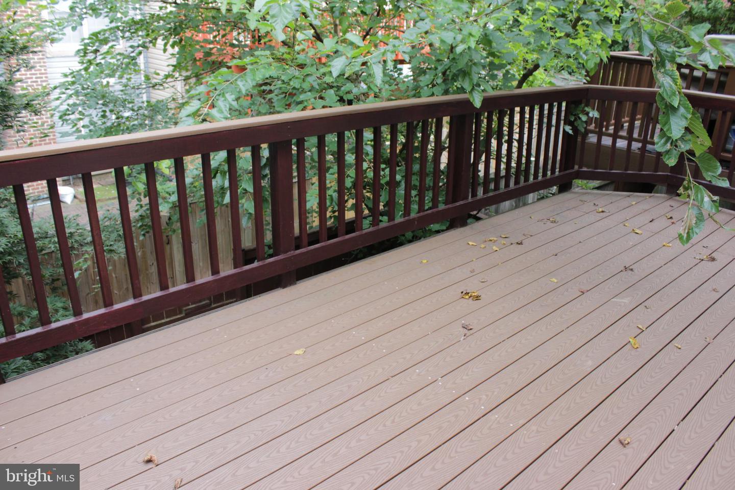 9685 Woodhenge Ct Property Photo 7