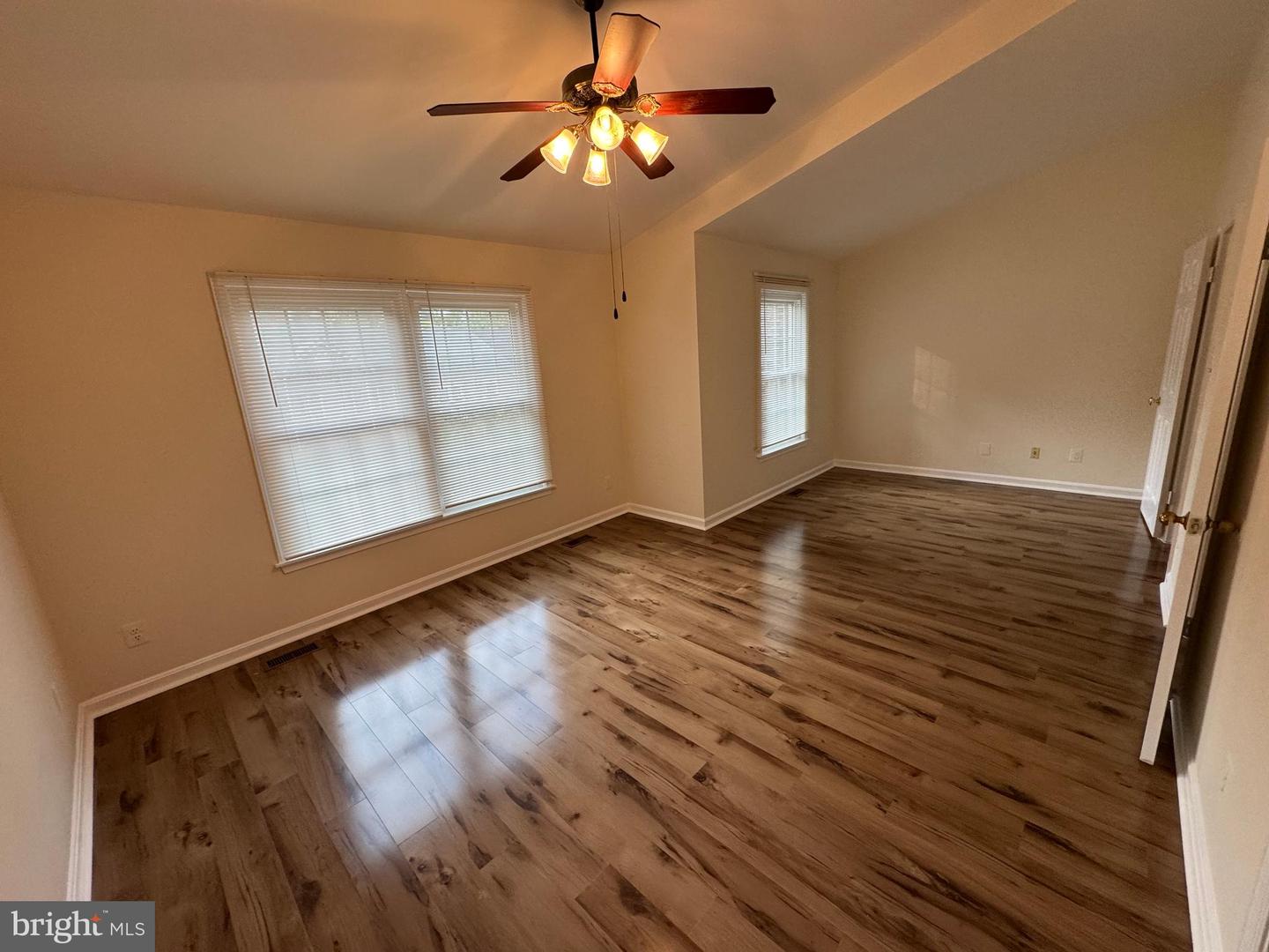 9685 Woodhenge Ct Property Photo 16