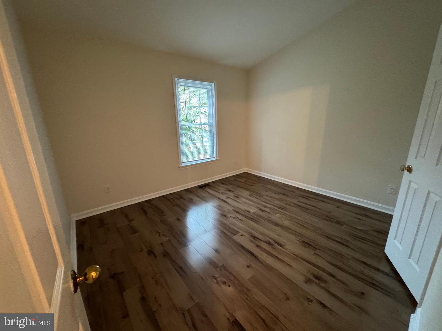 9685 Woodhenge Ct Property Photo 22