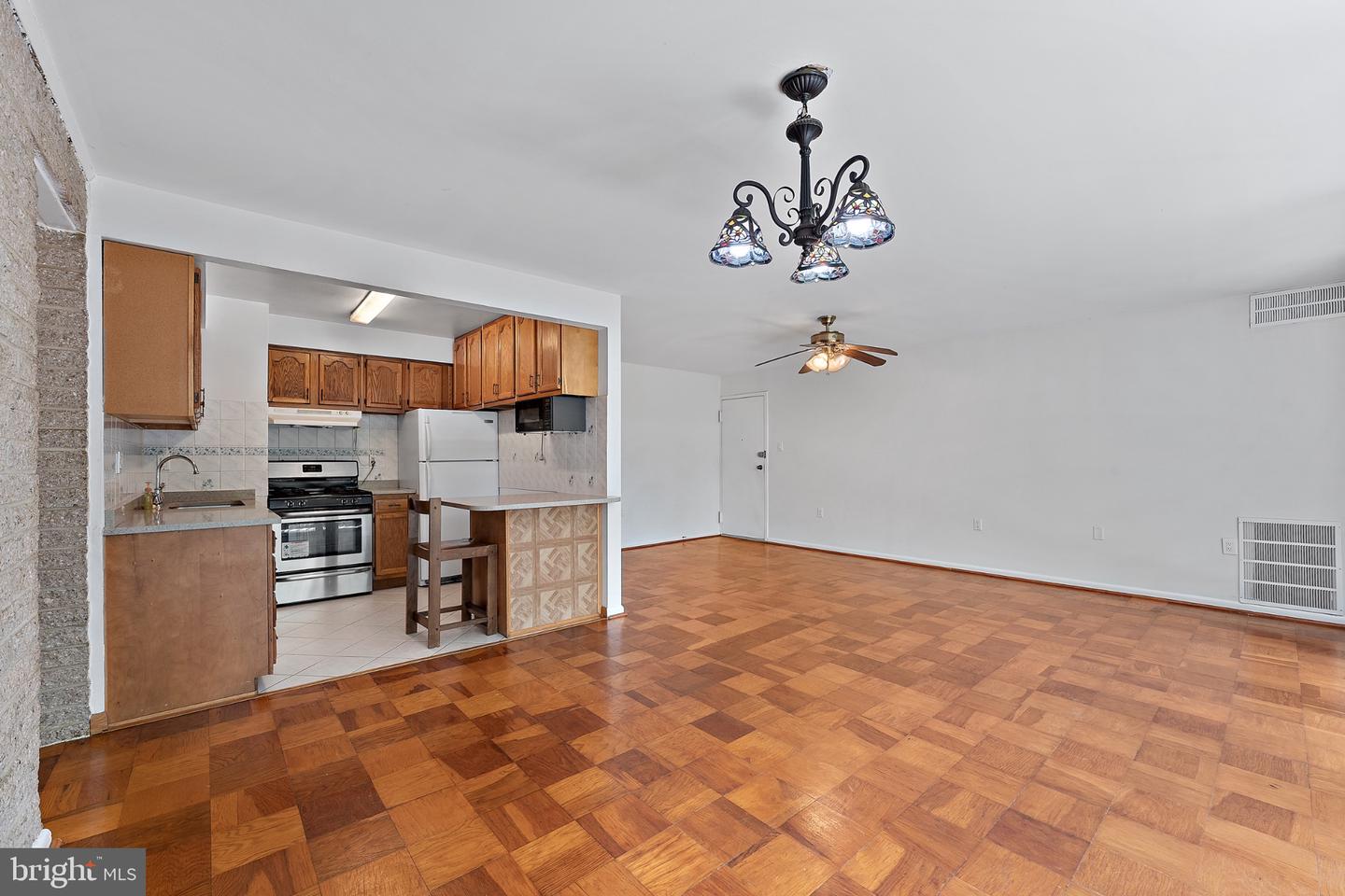 4420 Briarwood Ct N #25 Property Photo 4