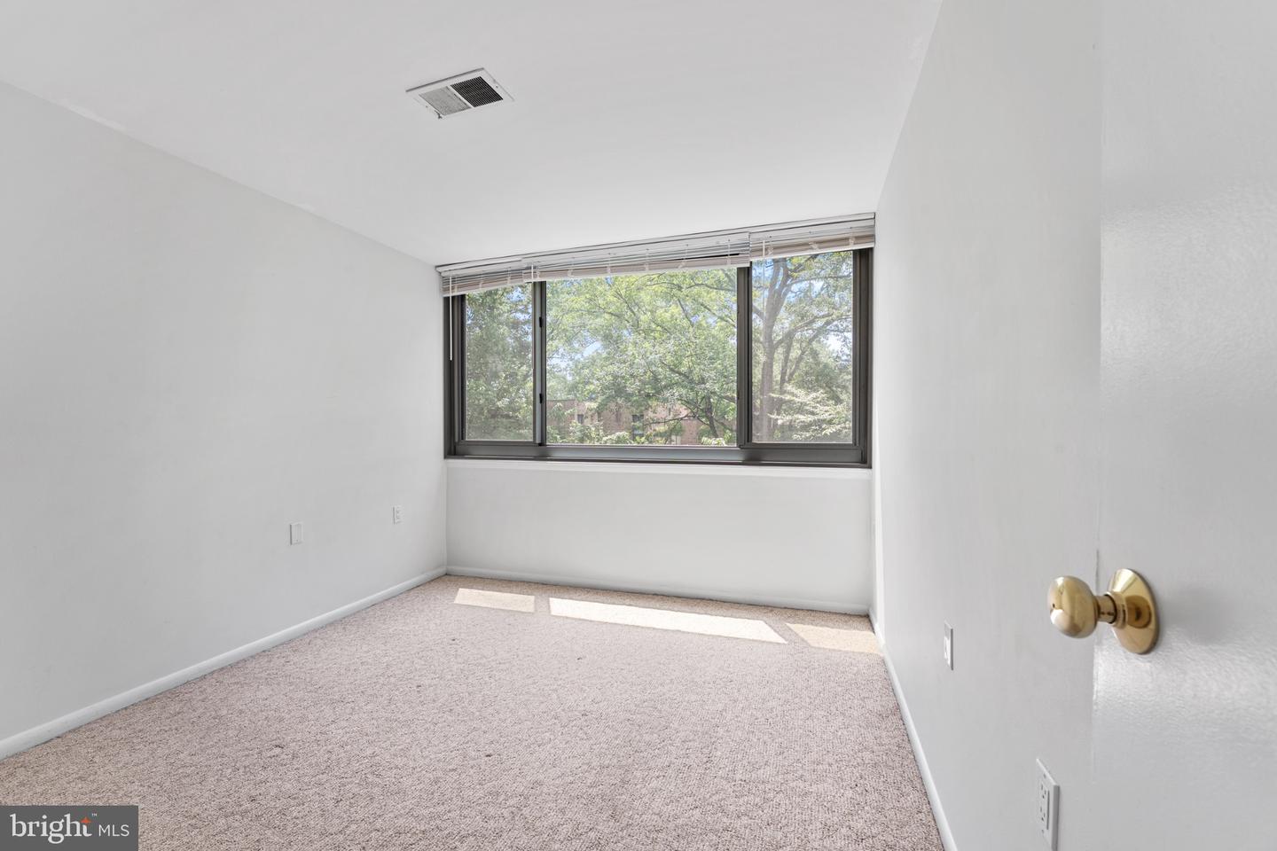 4420 Briarwood Ct N #25 Property Photo 14