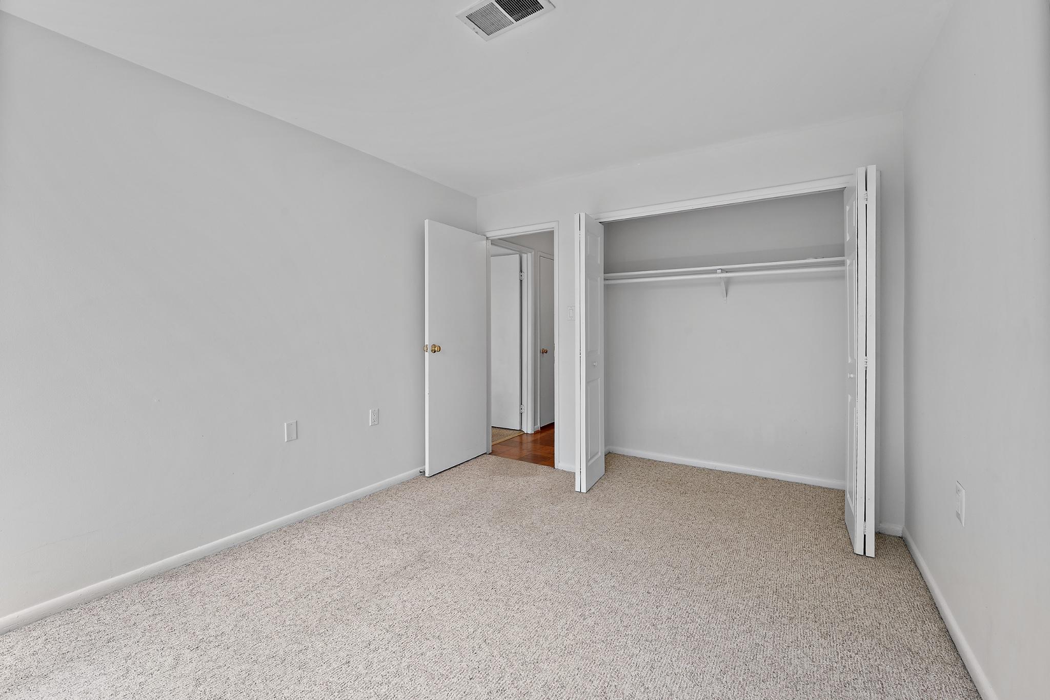 4420 Briarwood Ct N #25 Property Photo 15