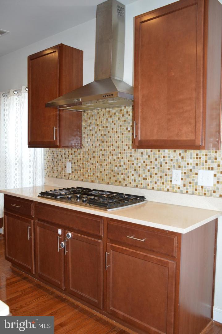 3059 Waterloo Ln Property Photo 8