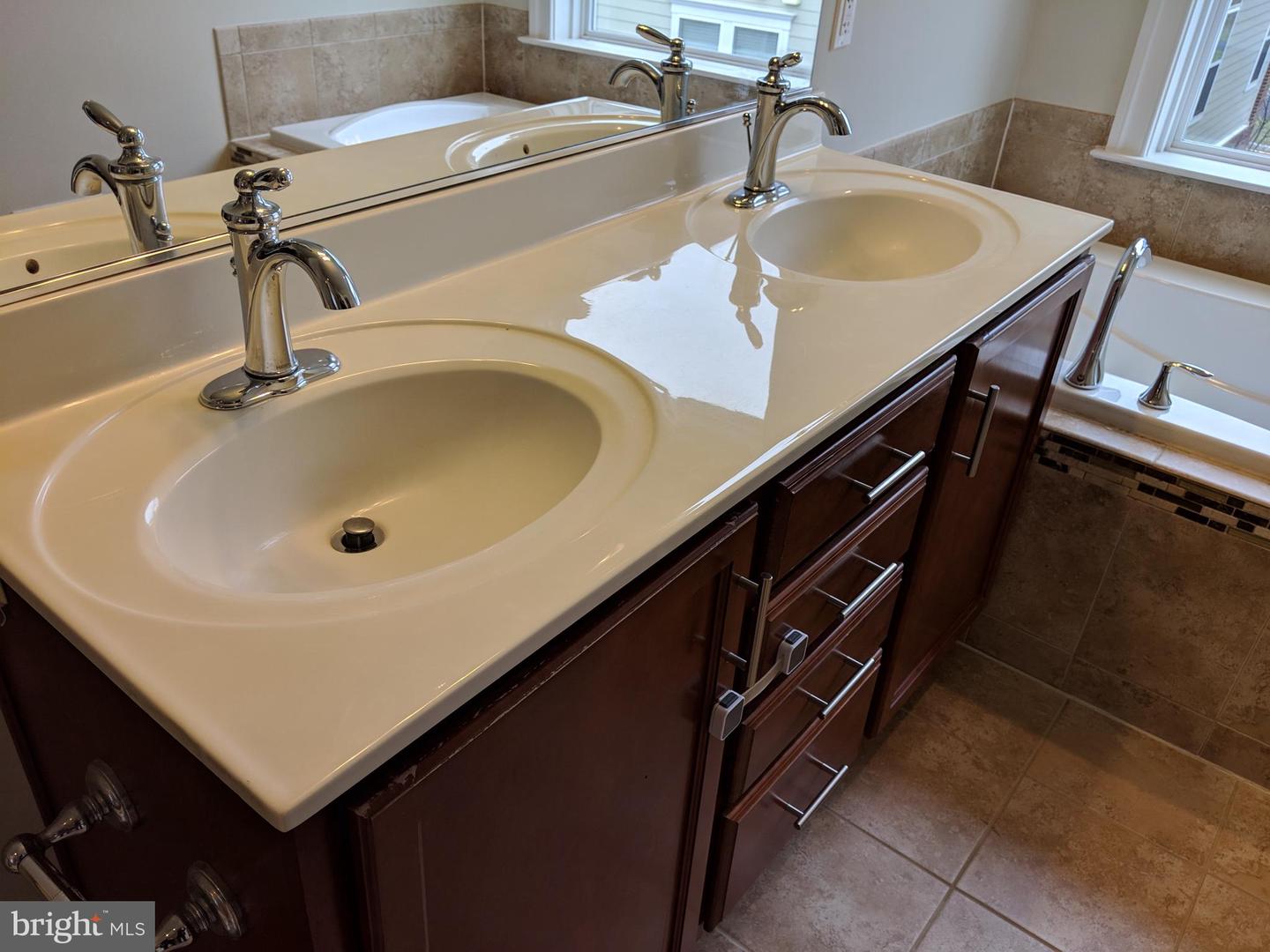 3059 Waterloo Ln Property Photo 12