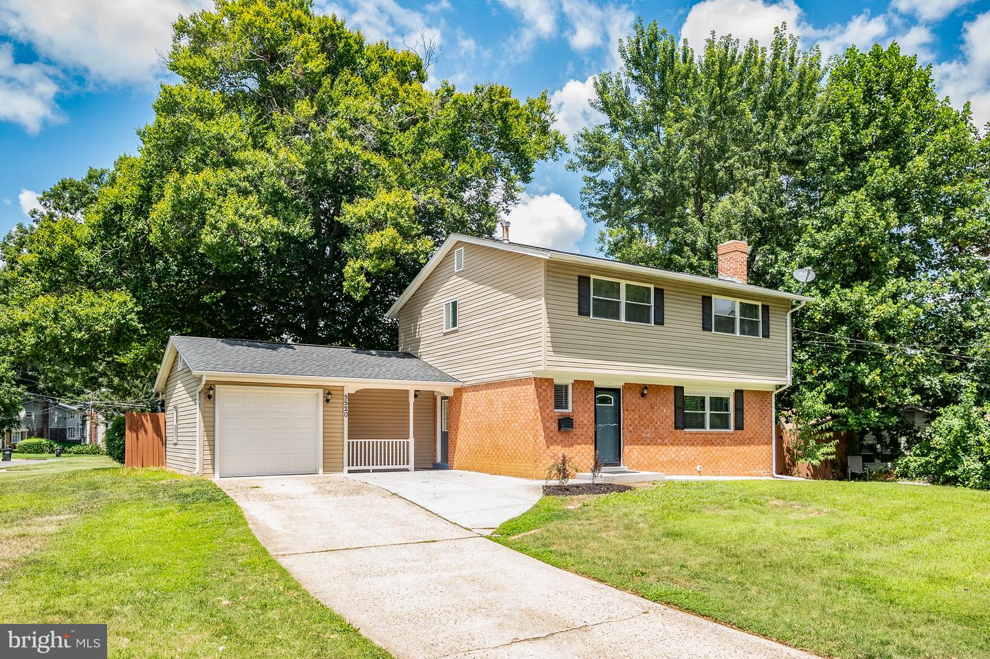 5520 Southampton Dr Property Photo 1