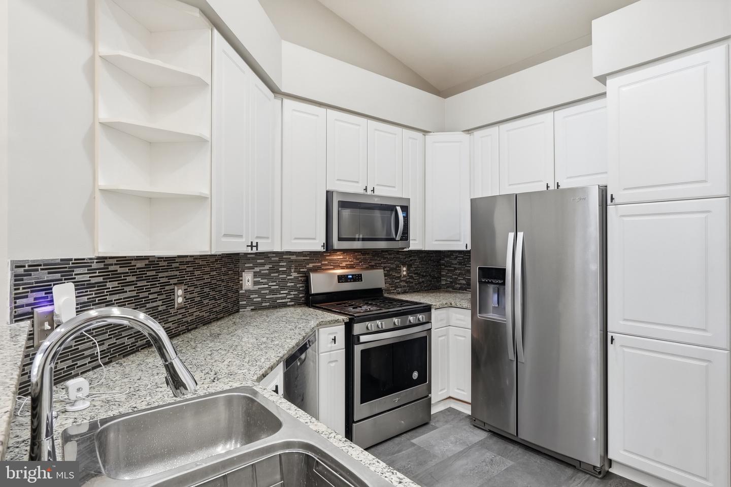 7710 Haynes Point Way #l Property Photo 14