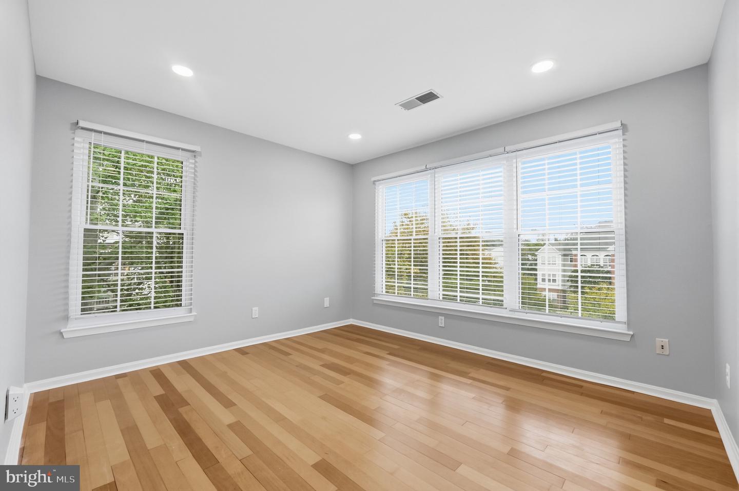 7710 Haynes Point Way #l Property Photo 15