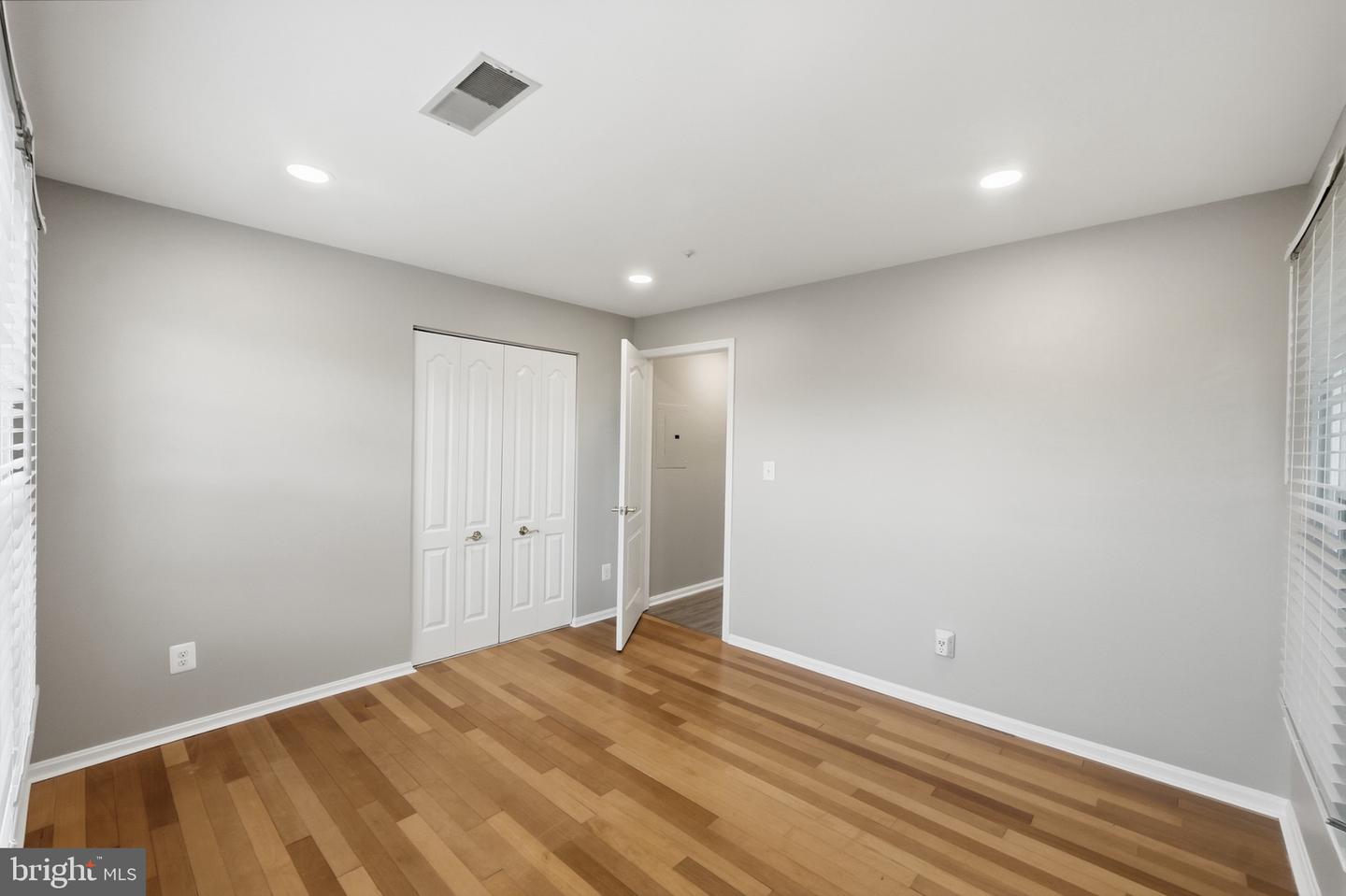 7710 Haynes Point Way #l Property Photo 16