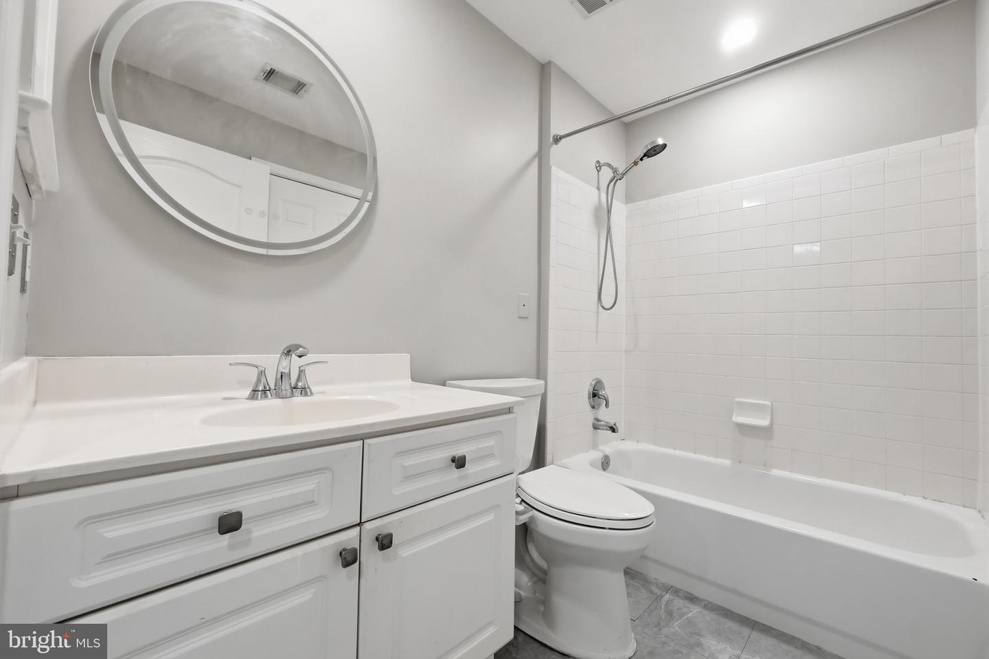 7710 Haynes Point Way #l Property Photo 23