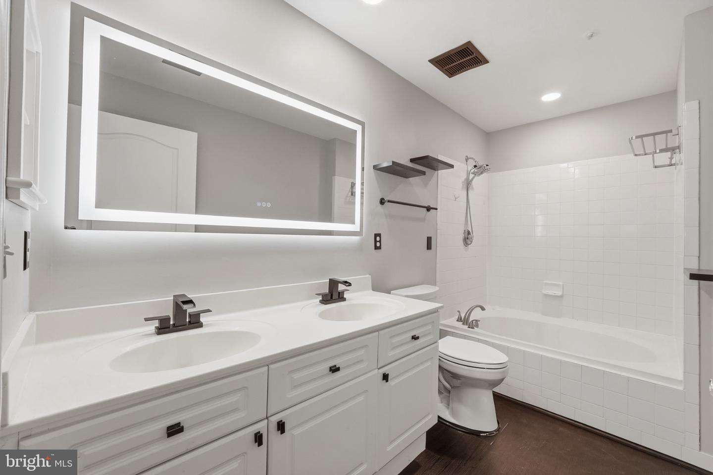 7710 Haynes Point Way #l Property Photo 24