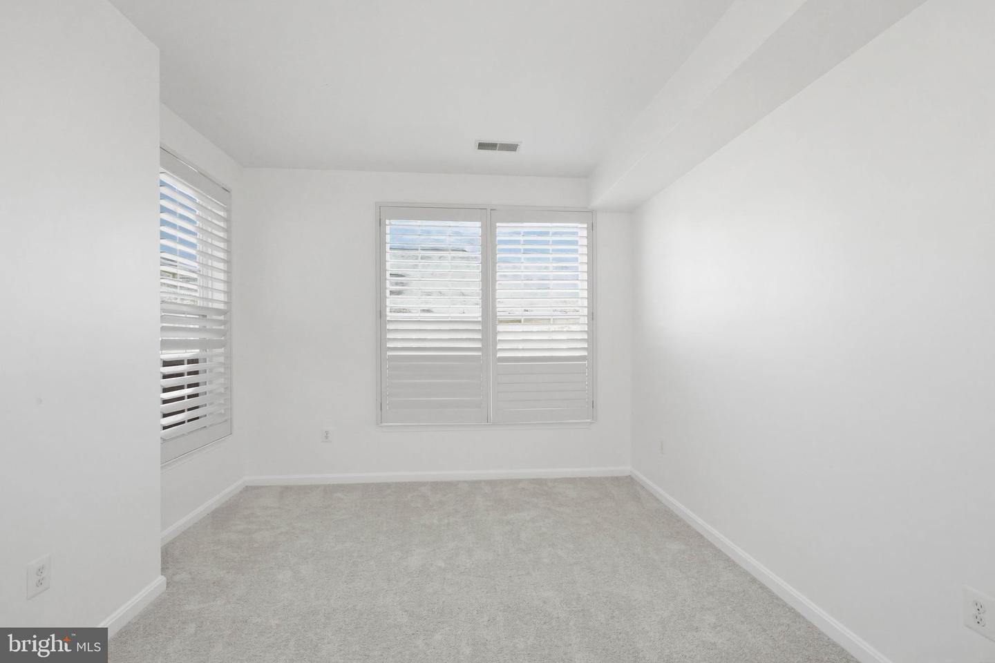 2711 Bellforest Ct #305 Property Photo 24