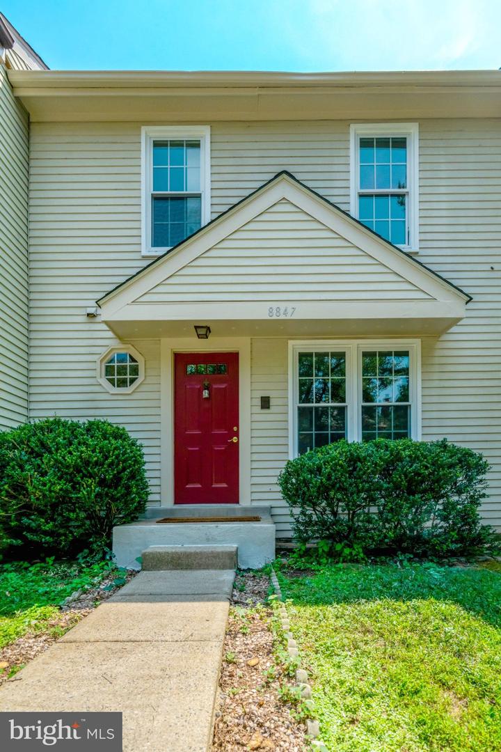 8847 Winding Hollow Way Property Photo 2