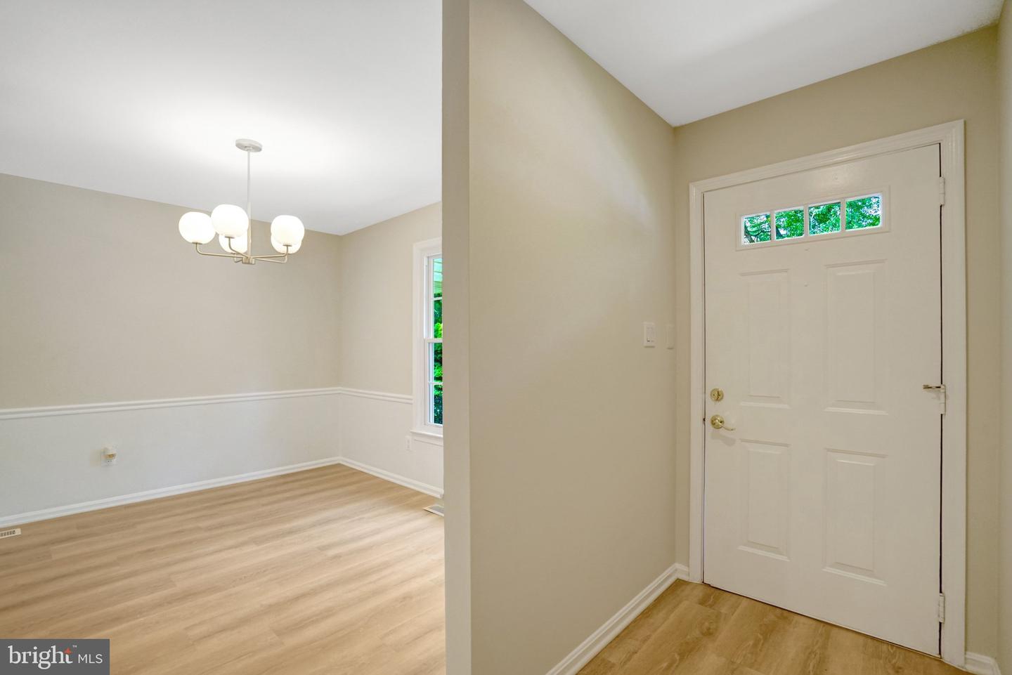 8847 Winding Hollow Way Property Photo 4